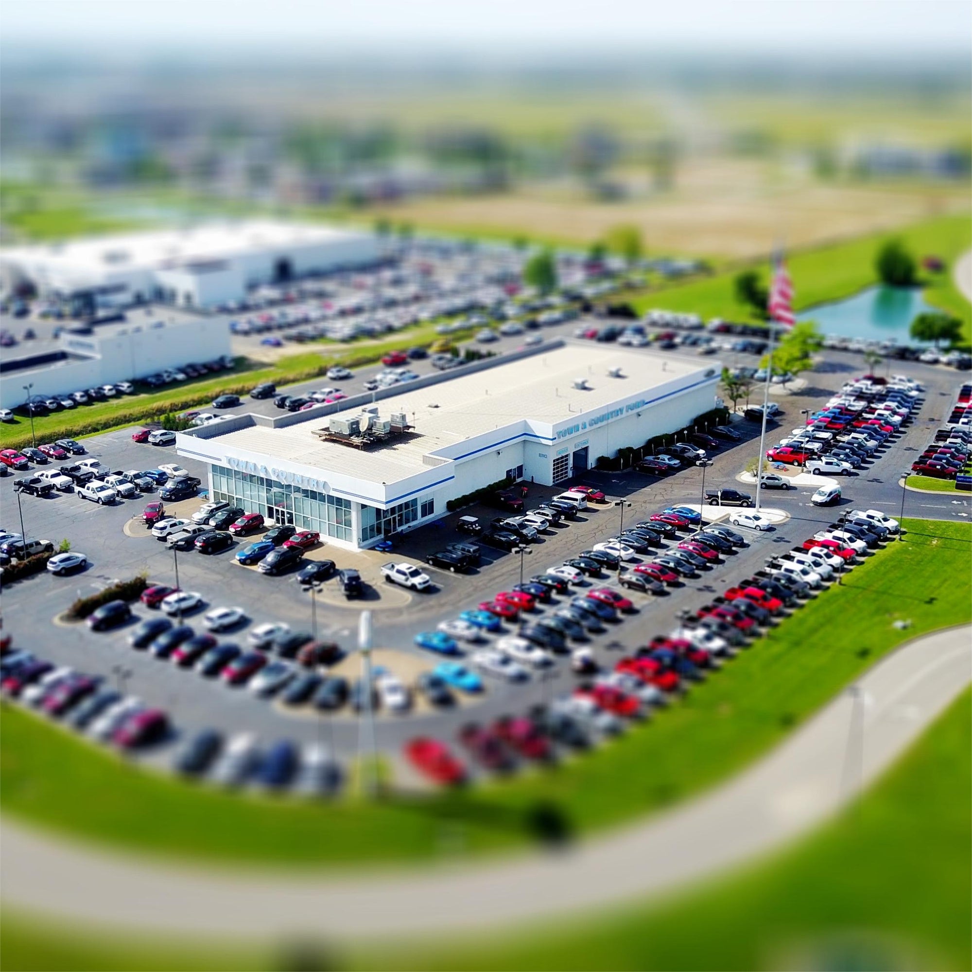 Global car giants are stepping up their layout of charging station networks